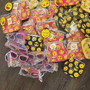EMOJI SNAP BUTTON CHANGE PURSES AND KIDS SUNGLASSES LOT
